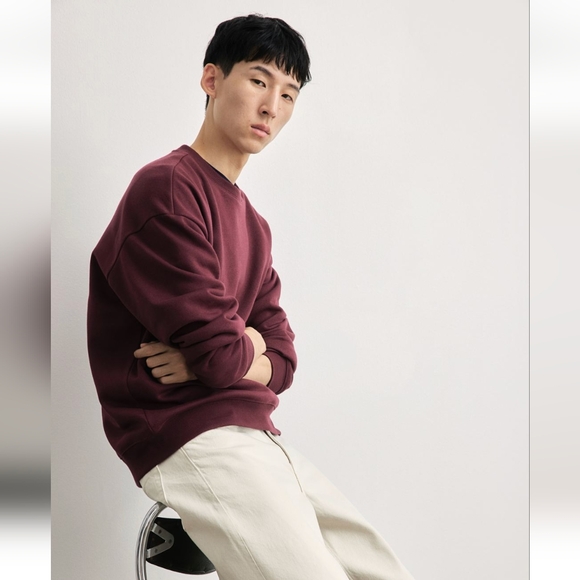 3/$20! H&M Mens Basic Crewneck Sweatshirt - Light Blue - Picture 13 of 14